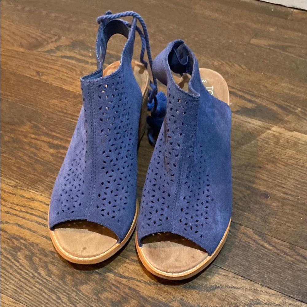 Blue Sandals for Stylish Comfort